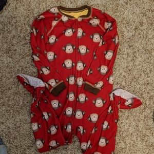 6/25 🌺SALE Carter's zip up pajamas size 5